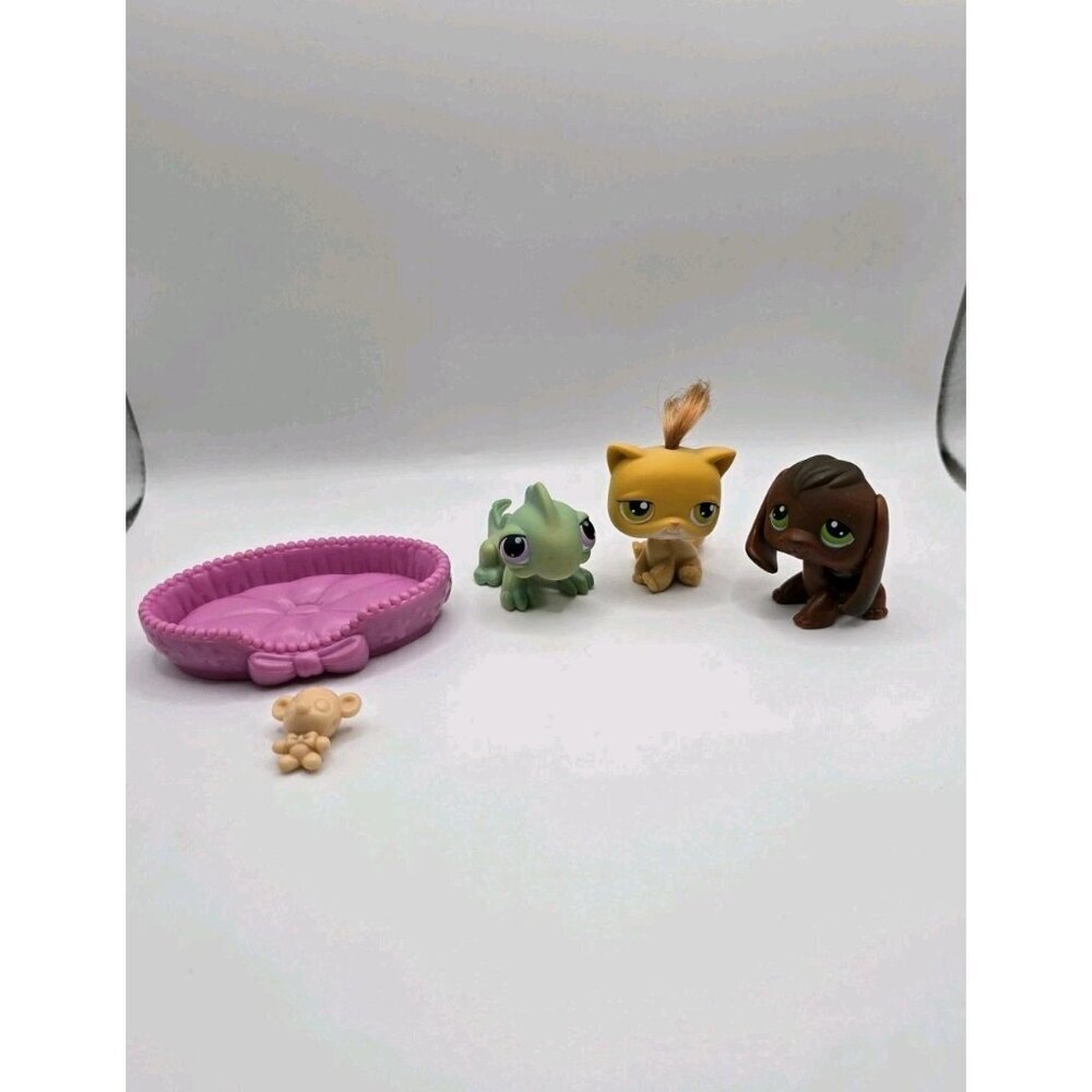 Littlest Pet Shop Bedtime Blast Beagle #77 Dog Cat Iguana #29 #78 Shorthair Cat